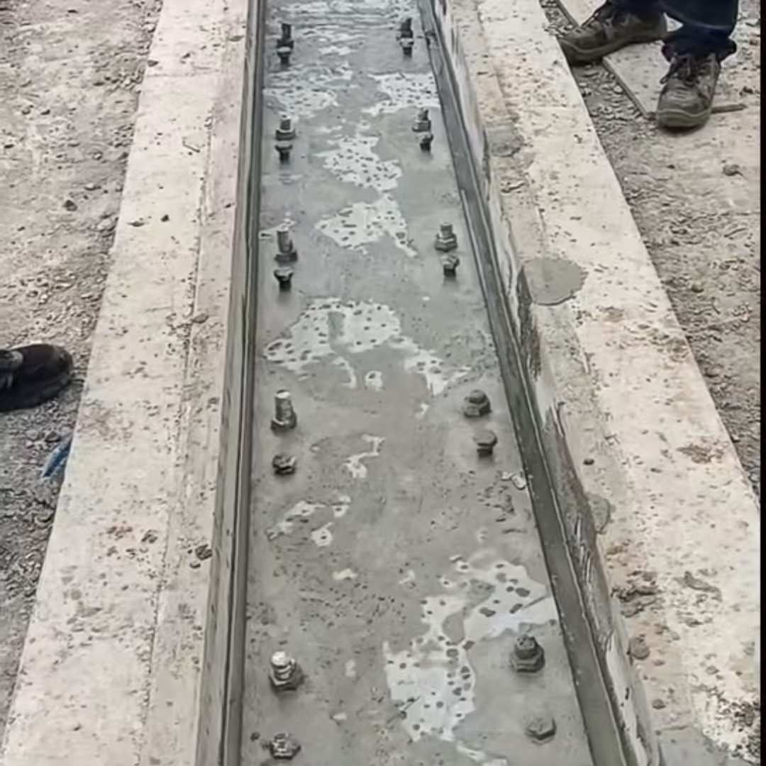 嘉义市港口码头起重机龙门吊重型机械设备稳固用早强快凝轨道胶泥
